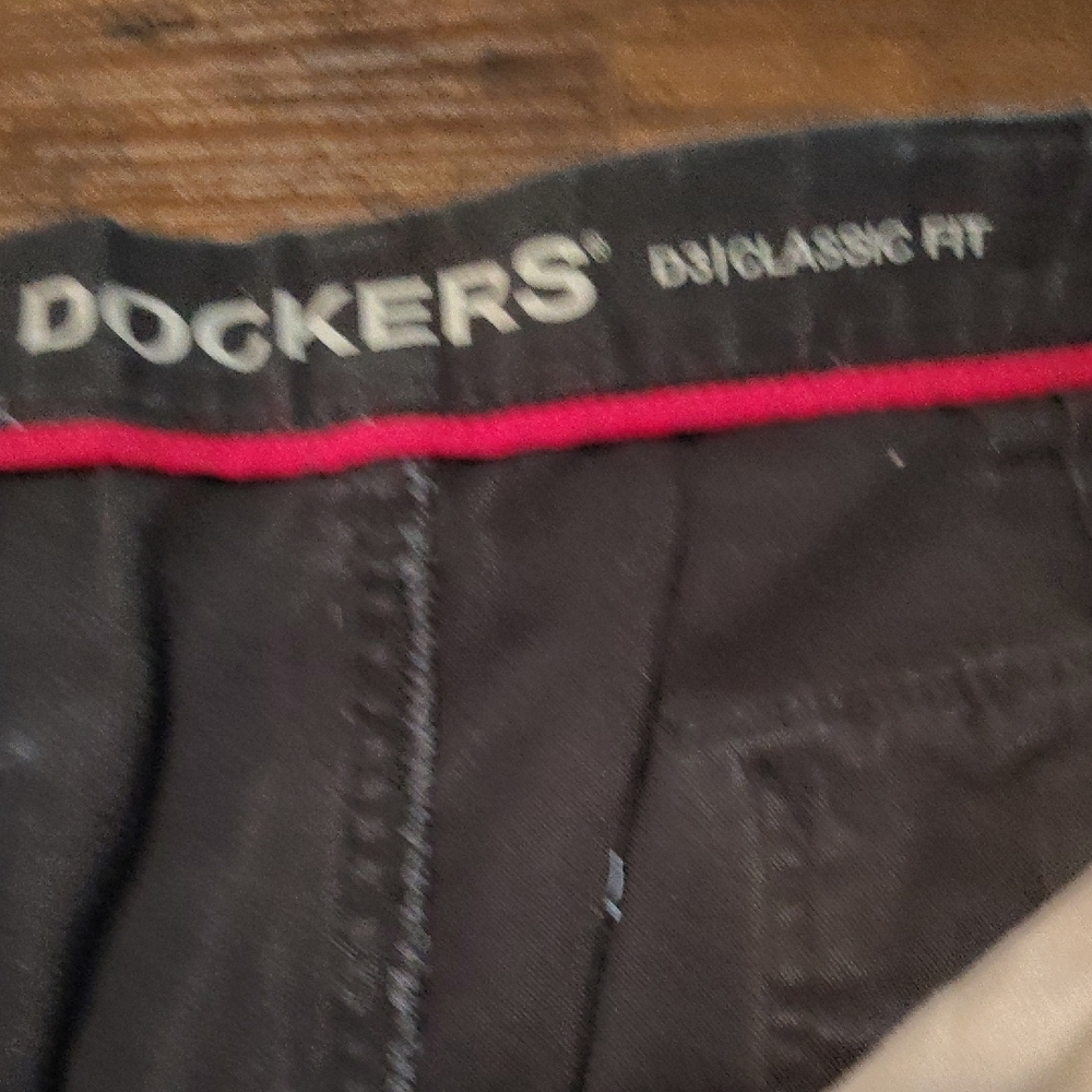 Dockers Men's 34x29 Dark Gray Cargo Pants - Picture 4 of 7